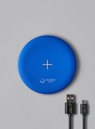 noon east 10 W Wireless Charging Pad Qi-Certified Compatible With Apple iPhone And Samsung Blue